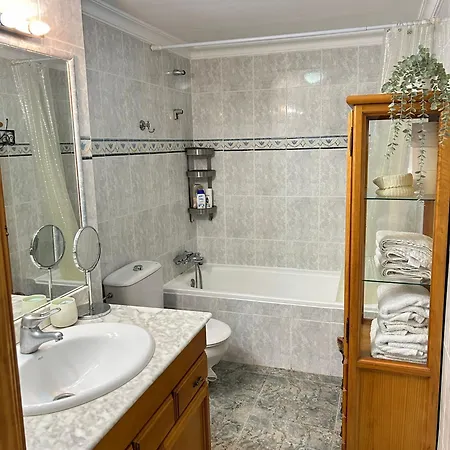 3 Bedroom And Free Parking - 600m From The Beach * Fuengirola